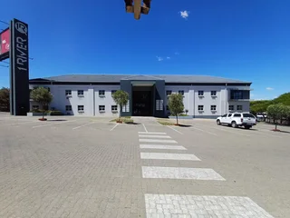 588 Sqm first floor office to let - Midrand
