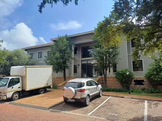 424 sqm office to let - Midrand