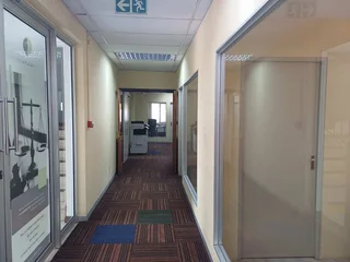 424 sqm office to let - Midrand