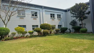 588 Sqm first floor office to let - Midrand
