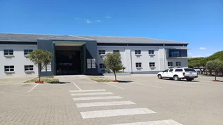 612 Sqm first floor office to let - Midrand