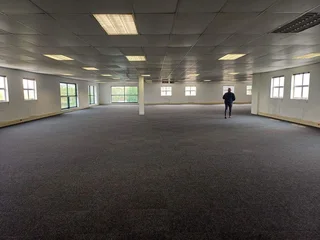 588 Sqm first floor office to let - Midrand