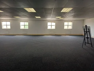 588 Sqm first floor office to let - Midrand