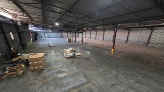784sqm Factory/Warehouse TO LET in secure park in Apex