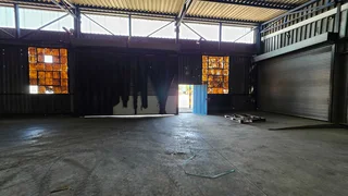 784sqm Factory/Warehouse TO LET in secure park in Apex
