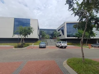 389 sqm office to let - Waterfall Midrand