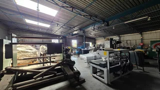 Factory/Warehouse of 446sqm TO LET in secure park in Apex