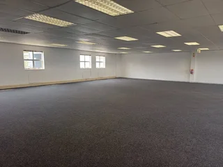 275 Sqm first floor office to let - Midrand