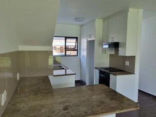 Experience this Delightful, Stylish Ground Floor Apartment in the hart of Gonubie.