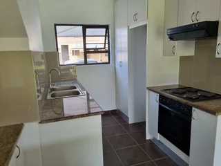 Experience this Delightful, Stylish Ground Floor Apartment in the hart of Gonubie.