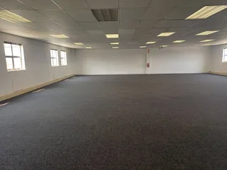 275 Sqm first floor office to let - Midrand
