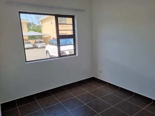 Experience this Delightful, Stylish Ground Floor Apartment in the hart of Gonubie.