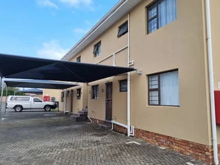 Experience this Delightful, Stylish Ground Floor Apartment in the hart of Gonubie.