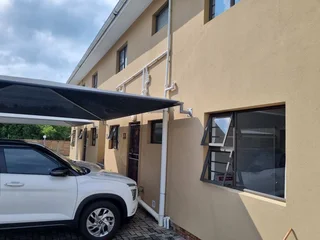 Experience this Delightful, Stylish Ground Floor Apartment in the hart of Gonubie.