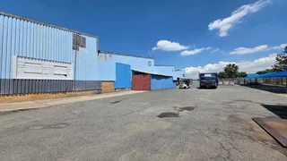 1,580sqm Warehouse TO LET in secure park located in Apex Industrial