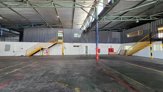 1,580sqm Warehouse TO LET in secure park located in Apex Industrial