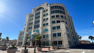 147m2 Office in Canal Walk, Century City