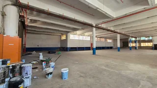 1,389m² Industrial Unit To Let in Benrose with Dual Roller Shutter Access
