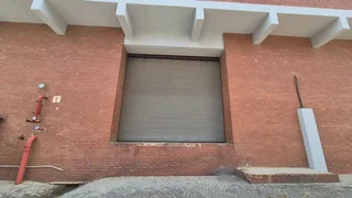 1,389m² Industrial Unit To Let in Benrose with Dual Roller Shutter Access