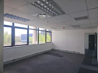1065 Sqm office to Let - Halfway House Midrand