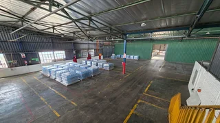 1,580sqm Warehouse TO LET in secure park located in Apex Industrial