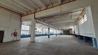 1,389m² Industrial Unit To Let in Benrose with Dual Roller Shutter Access