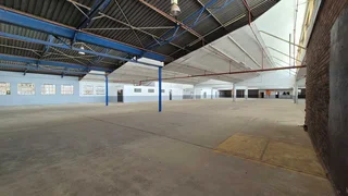 3,762m² Warehouse with Full Sprinklers, Offices &amp; Yard To Let in Benrose