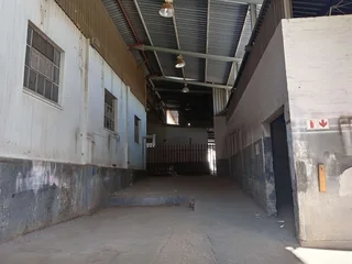 1882m² Warehouse to rent Wynberg