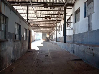 1882m² Warehouse to rent Wynberg