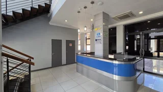 344 Square Meter Office unit to let in highveld with access to main roads