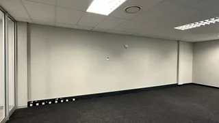 141 Square meter office unit to let in Highveld, with good exposure