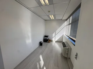 Prime Office/Showroom Space to Let - 16 Desmond Road, Kramerville, Sandton