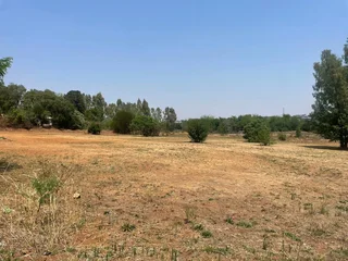 19,000 Square meter Vacant Land for Sale in Die Hoewes