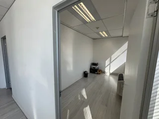 Prime Office/Showroom Space to Let - 16 Desmond Road, Kramerville, Sandton