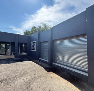 Prime Retail/Office Space Available to Let - 19 Gleneagles Road, Greenside