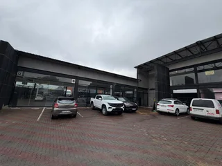 Prime Showroom Space to Let - 33 7th Avenue, Rivonia, Sandton