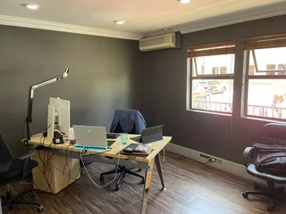 270 Square Meter Office Unit to let in Lyttelton Manor with min road access