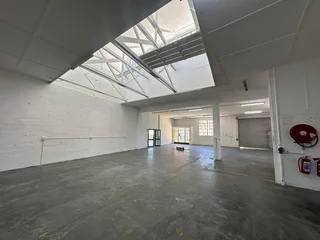 448m² Warehouse To Let in St Michael&#39;s Park, Observatory