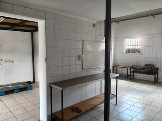 135 Square Meter Office/Warehouse To Let Moreleta Park