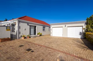 Modern gem with double garage &amp; open-plan design