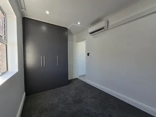 Absolute stunning Newly-Renovated 2-Bedroom Town house – Willco Park, Brackenfell