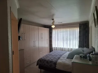 3 Bedrooms House in Winchesterhills