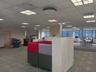 535m² Office to rent Woodmead