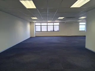 271m² Office to let Sunninghill, Sandton