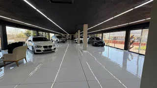 1350m² Showroom to let Wynberg, Sandton.
