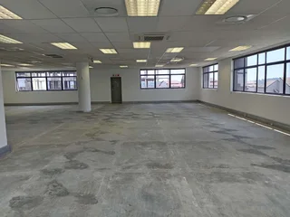 329m² Office to let Sunninghill
