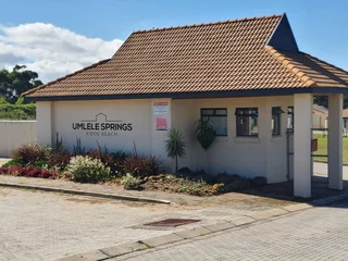 **Spacious 3-Bedroom with build in cupboards in secure community,with added seabreeze***