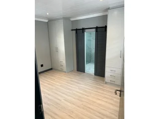 Beautiful 2-Bedroom And 2-Bath Separate Entrance To Rent In Pinelands