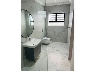 Beautiful 2-Bedroom And 2-Bath Separate Entrance To Rent In Pinelands