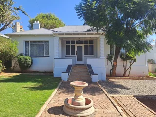 Secure 3-bedroom And 2-Bathroom House In Kensington